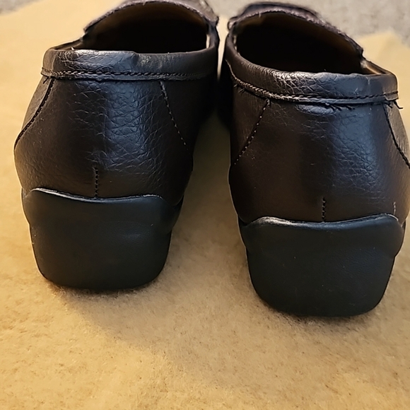 Flats - Picture 8 of 14